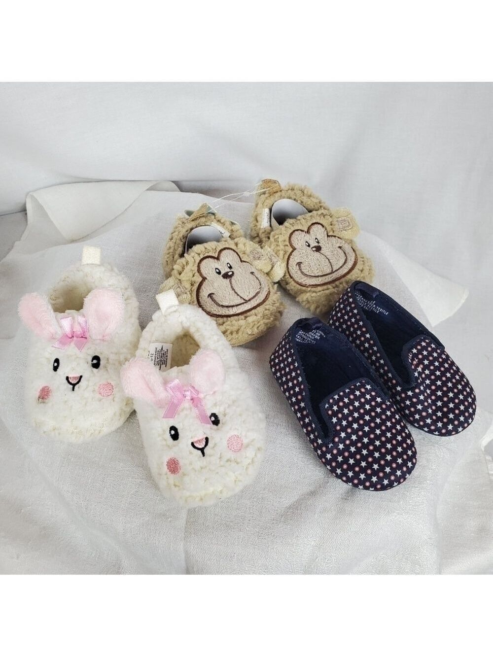 Baby shoes Lot of 3 pair slippers shoes infant 6 - 12m